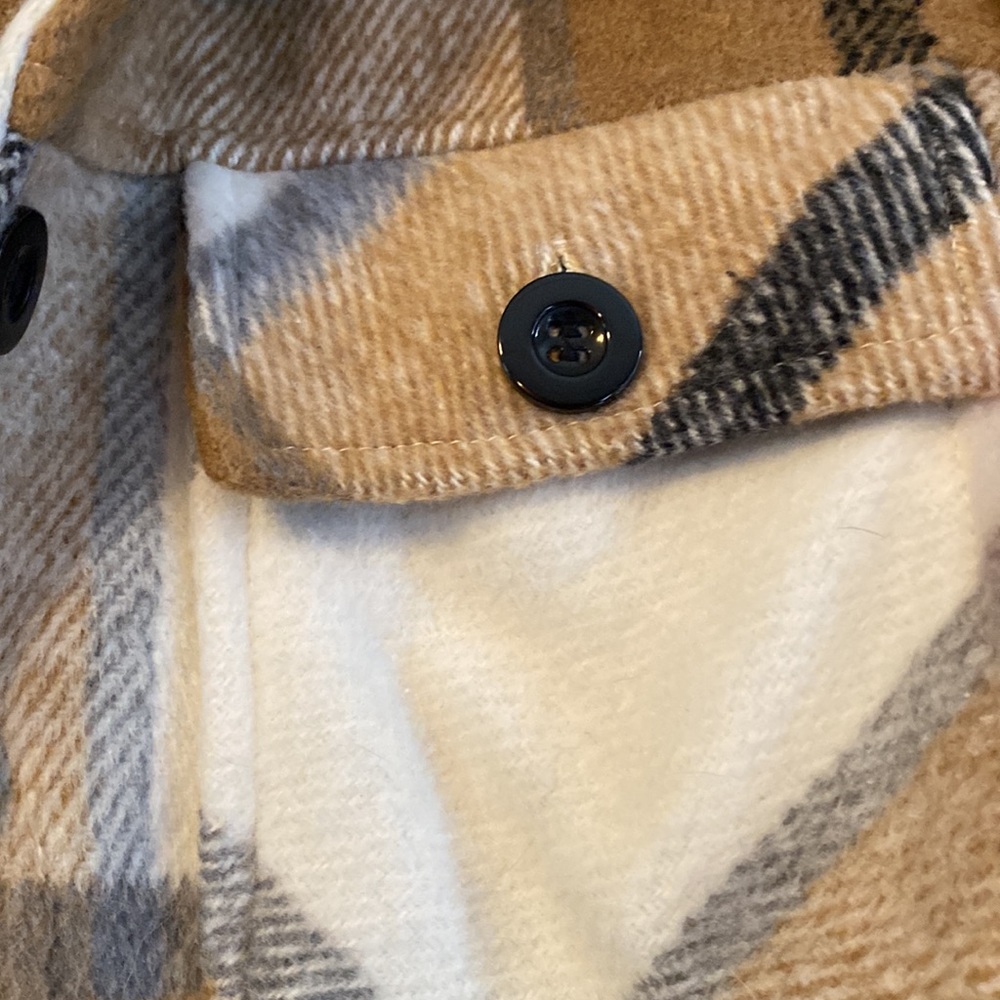 Cropped flannel - Picture 2 of 2